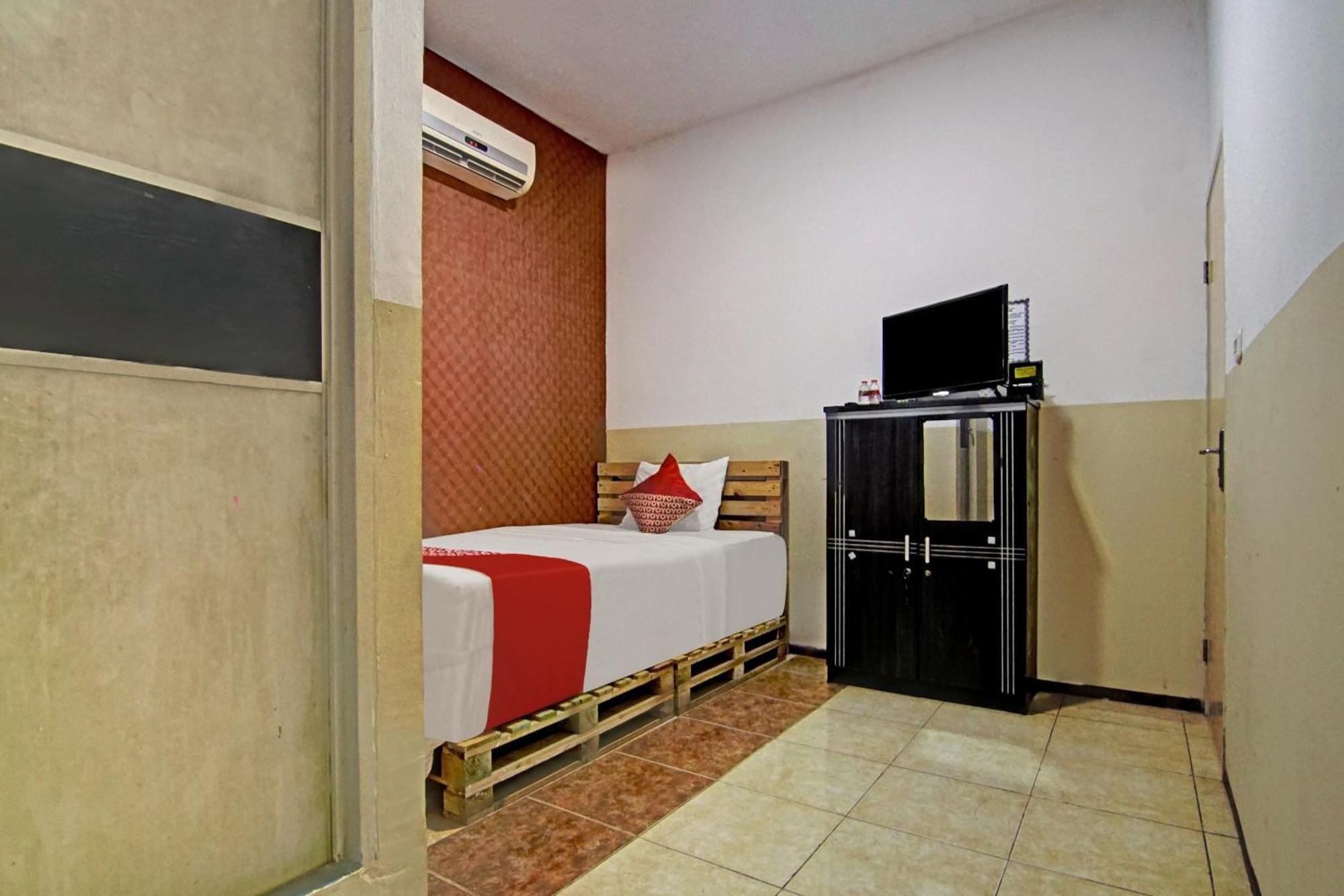 คูลคอสต์ ชาเรียะห์ เนียร์ สเตซิอุน โปริส ทาเงรัง Hotel ทังเกอรัง ภายนอก รูปภาพ